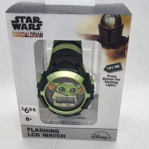 NWT Star Wars the Mandalorian Baby Yoda Watch
